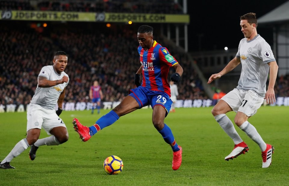 Với Wan-Bissaka - Man Utd không chỉ có 1 hậu vệ biên - Bóng Đá