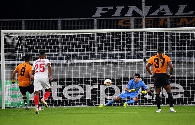 ảnh sau trận Wolves vs Sevilla - Bóng Đá