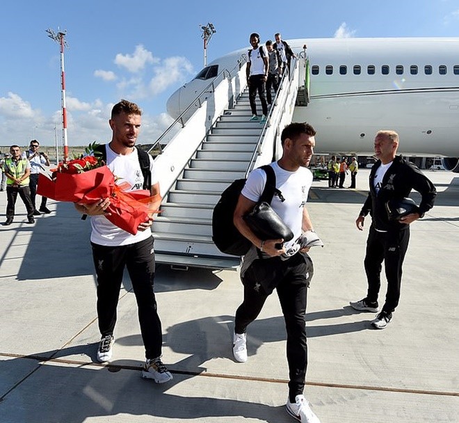 Những khoảnh khắc 'đẫm nước mắt' của huyền thoại sân cỏ - Bóng Đá