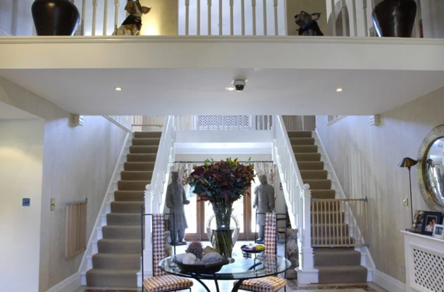 Newcastle owner Ashley’s billionaire lifestyle with 33-bed London house, four homes in Spain, and £32m mansion in Miami - Bóng Đá