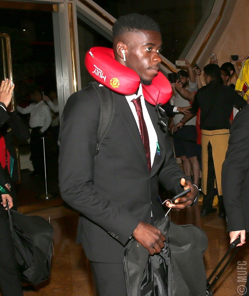 Man Utd đáp sân bay - Bóng Đá