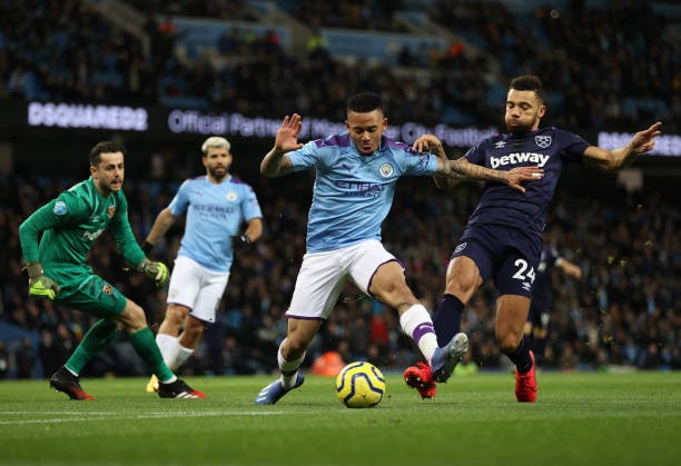 Hậu án phạt, Man City trút giận lên West Ham trong trận đá bù - Bóng Đá