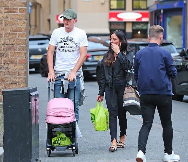 Chelsea's Pedro names only other defender who can match Virgil van Dijk - Bóng Đá