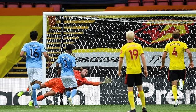 10 thương vụ đã hoàn tất trong tháng Giêng: - Bóng Đá