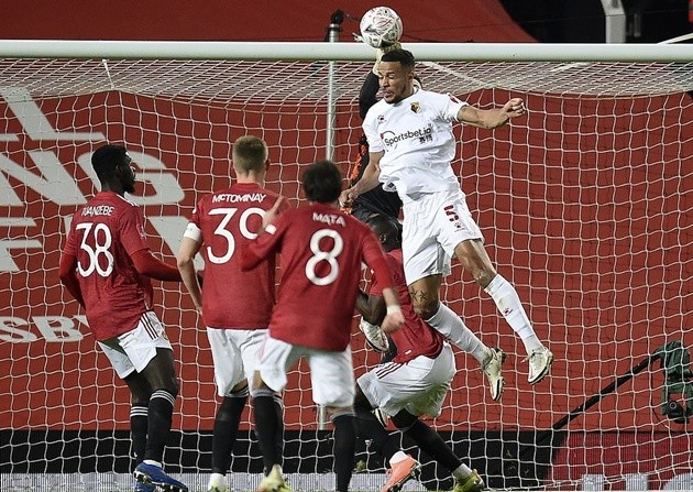 Henderson va chạm với Bailly - Bóng Đá