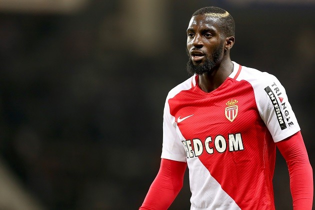 Sky Italia: Tiemoue Bakayoko has several Premier League options, still prioritises Milan - Bóng Đá