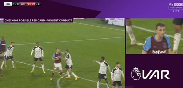 Tomas Soucek controversially sent off for ‘elbow’ on Mitrovic in stalemate - Bóng Đá