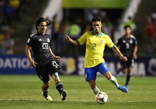 Yan Couto: Man City set to beat Barcelona to 'new Dani Alves' - Bóng Đá