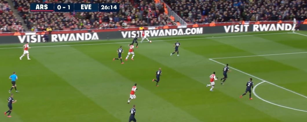 Pha lập công của Nketiah giống hệt bàn thắng cuối cùng của Henry cho Arsenal - Bóng Đá