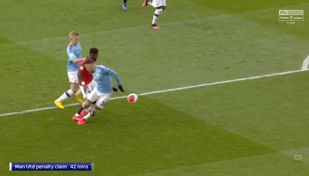 20 hình ảnh thú vị trận derby Manchester: 'Đam mê' United là bất diệt! - Bóng Đá