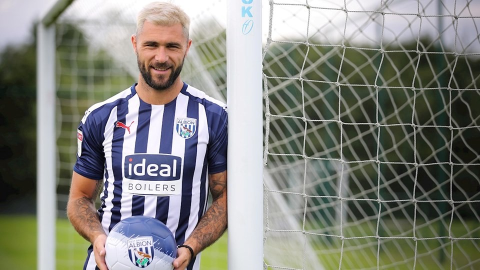 Under-fire Man Utd stars arrive at Carrington ahead of huge Arsenal clash  - Bóng Đá