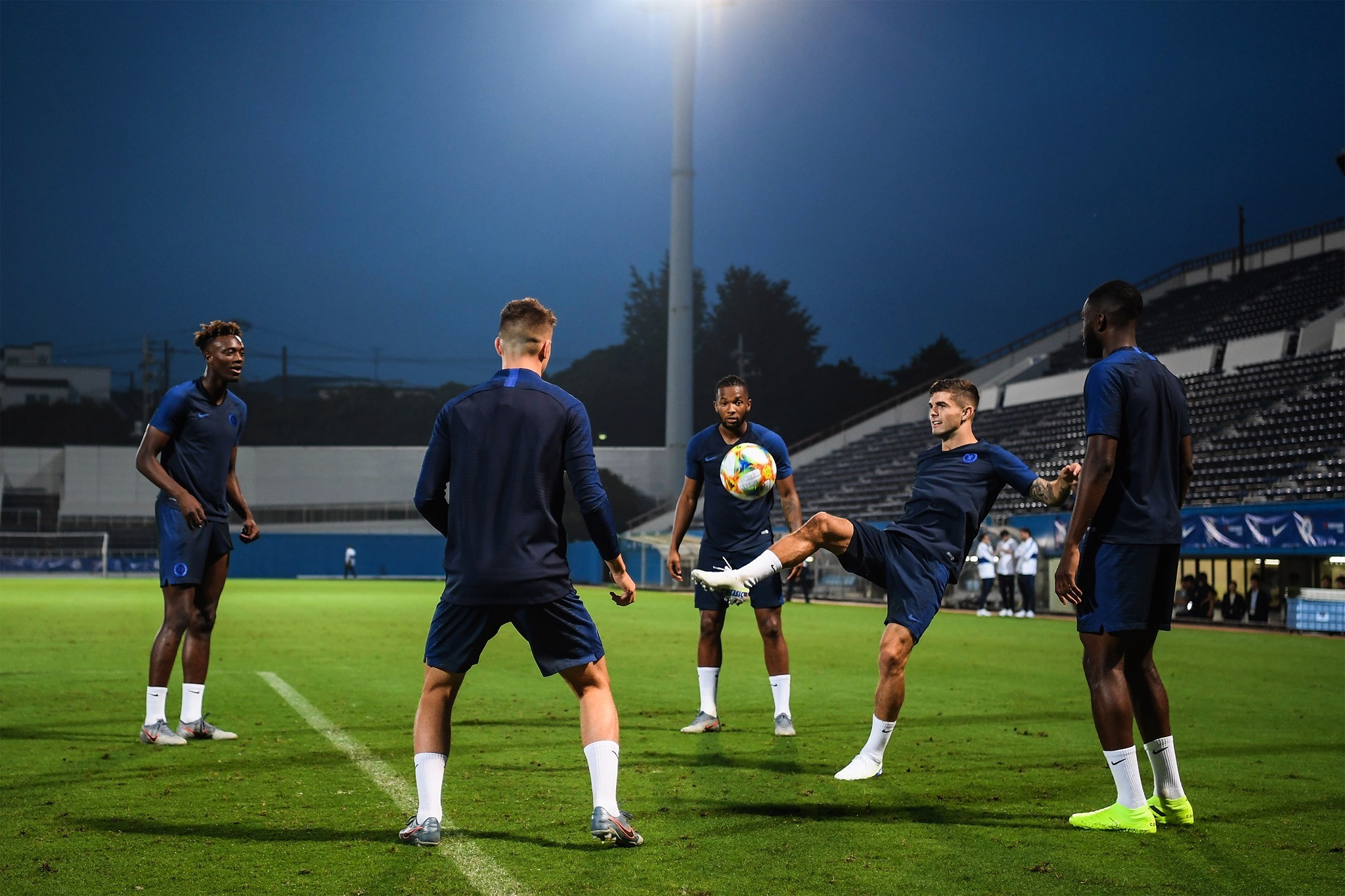 Ảnh Pulisic tập với Chelsea - Bóng Đá