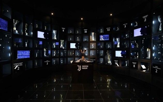 24 giờ tràn đầy niềm vui tại Inter: Sanchez ký hợp đồng 3 năm, mâu thuẫn với Conte kết thúc - Bóng Đá