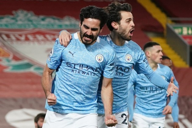 GUNDOGAN LANDS PREMIER LEAGUE POTM AWARD - Bóng Đá