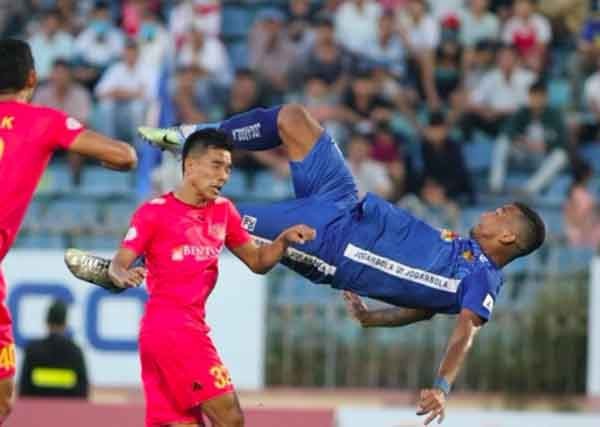 Truyền thông Tây Ban Nha tấm tắc khen ngợi bàn thắng của tiền đạo Quảng Nam - Bóng Đá