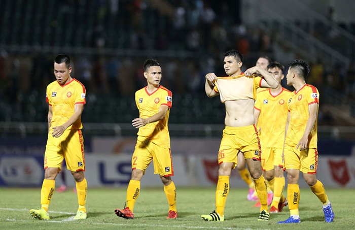 NÓNG: Bầu Đệ đổi ý, vẫn để Thanh Hóa thi đấu trọn vẹn V-League 2020 - Bóng Đá