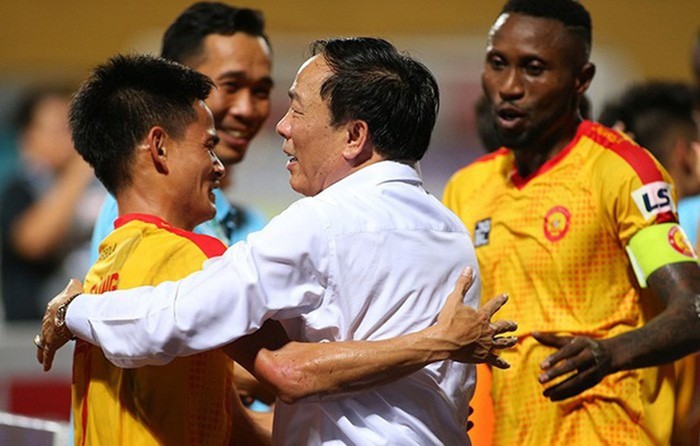 NÓNG: Bầu Đệ đổi ý, vẫn để Thanh Hóa thi đấu trọn vẹn V-League 2020 - Bóng Đá