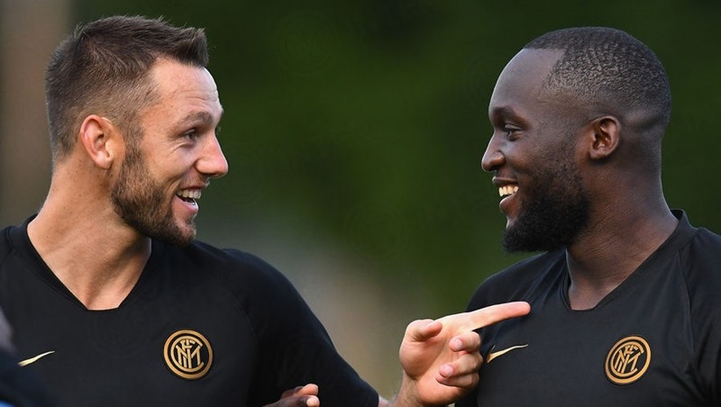 Ảnh Lukaku tập luyện cùng Inter Milan - Bóng Đá