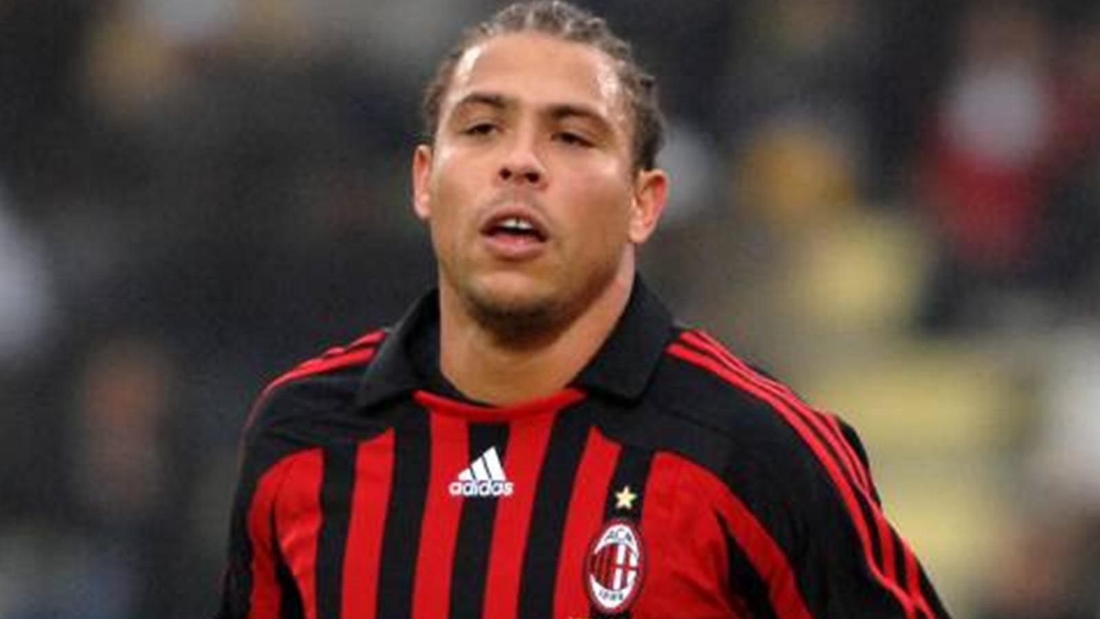 'Tôi mơ ước có thể ghi bàn ở SVĐ của Ronaldo và Shevchenko' - Bóng Đá