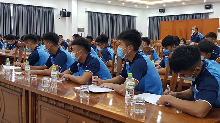 U22 Việt Nam dự hội thảo, cập nhật thêm kiến thức dinh dưỡng - Bóng Đá