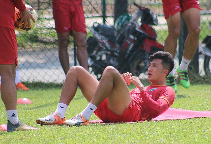 Tiến Linh bỏ sau lưng tai tiếng, hăng say tập luyện cùng B.Bình Dương - Bóng Đá