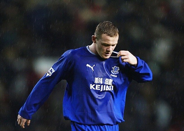 Điều gì đã xảy ra ở lần đầu Ronaldo gặp Rooney? - Bóng Đá