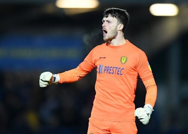 Man Utd loanee banned for six games after alleged biting incident - Bóng Đá