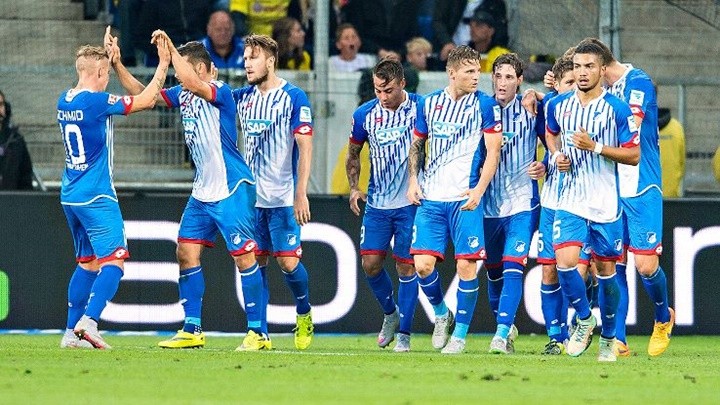 10 - Bóng Đá