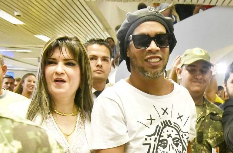 Ronaldinho longer in Paraguayan prison: link with notorious businesswoman - Bóng Đá
