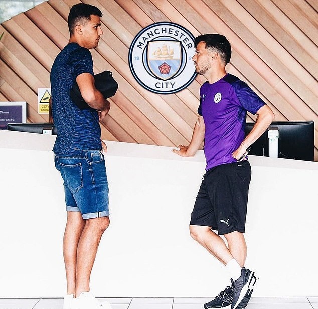 Man City hội quân (Daily Mail) - Bóng Đá