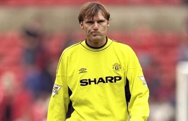 LIVERPOOL: FANS DISCUSS WHETHER THEY WOULD PREFER SANE OR MBAPPE - Bóng Đá