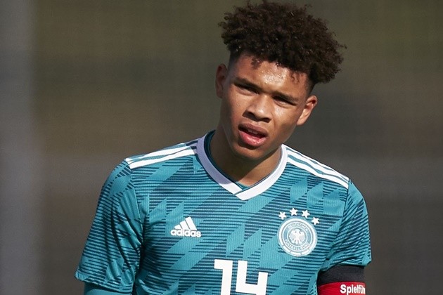 Nnamdi Collins: Dortmund's rapid defender who turned down Chelsea - Bóng Đá