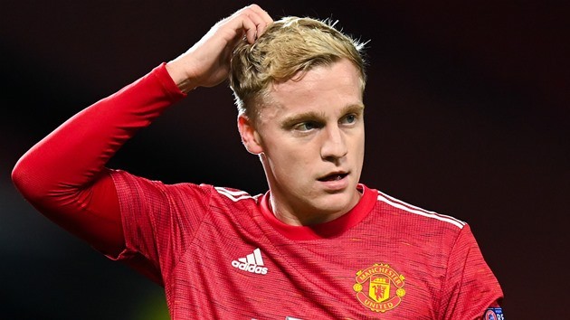 Man Utd sẵn có phương án thay thế Fernandes tốt hơn Van de Beek - Bóng Đá