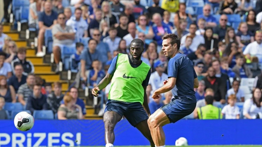 NHỮNG HÌNH ẢNH TRONG BUỔI TẬP Ở STAMFORD BRIDGE - Bóng Đá