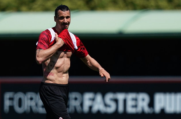 Ảnh AC Milan - Ibrahimovic tập ngày 21.5 - Bóng Đá