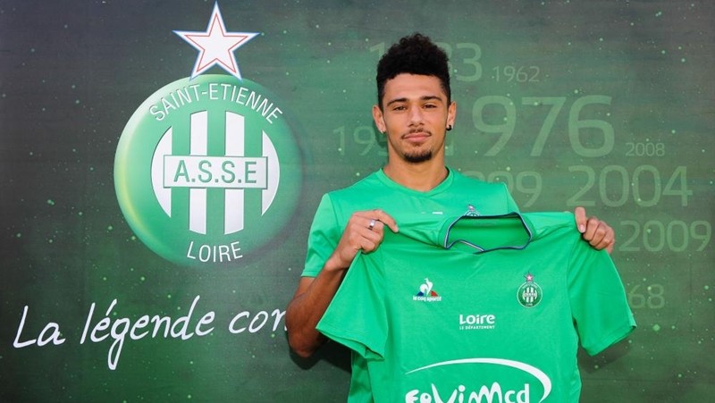 Olivier Giroud was near the exit door in January but now he can win his fifth FA Cup. - Bóng Đá