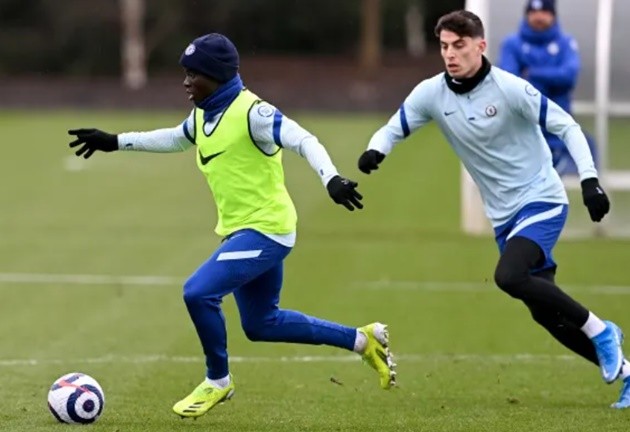 ‘ONLY PLAYER WHO SHOWS FIGHT’, SOME MAN UNITED FANS HAIL MIDFIELDER’S DISPLAY VS ARSENAL - Bóng Đá