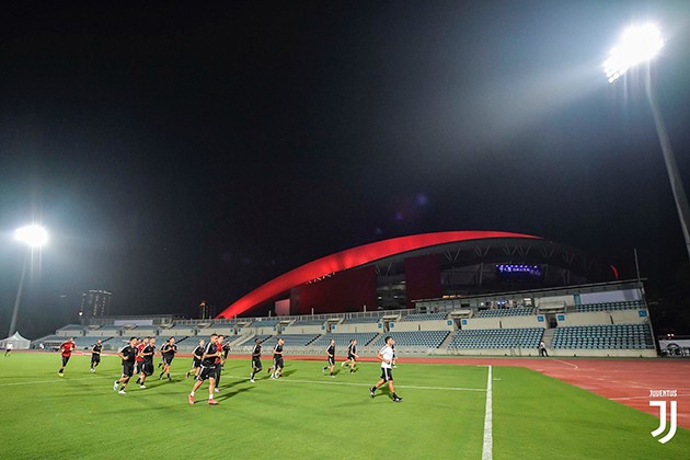 Lacazette bị Bellerin cướp cơ hội mở tỷ số - Bóng Đá