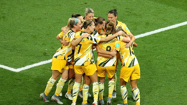 nữ NAUY - ÚC - Bóng Đá