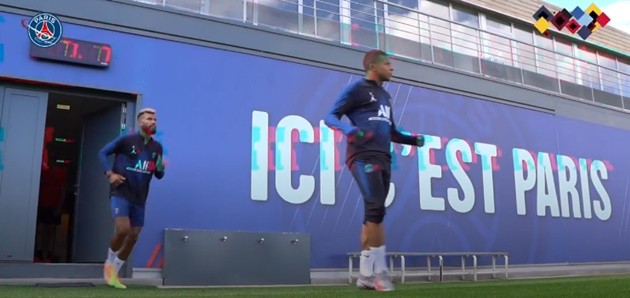 Trở lại tập luyện, Neymar và Mbappe 
