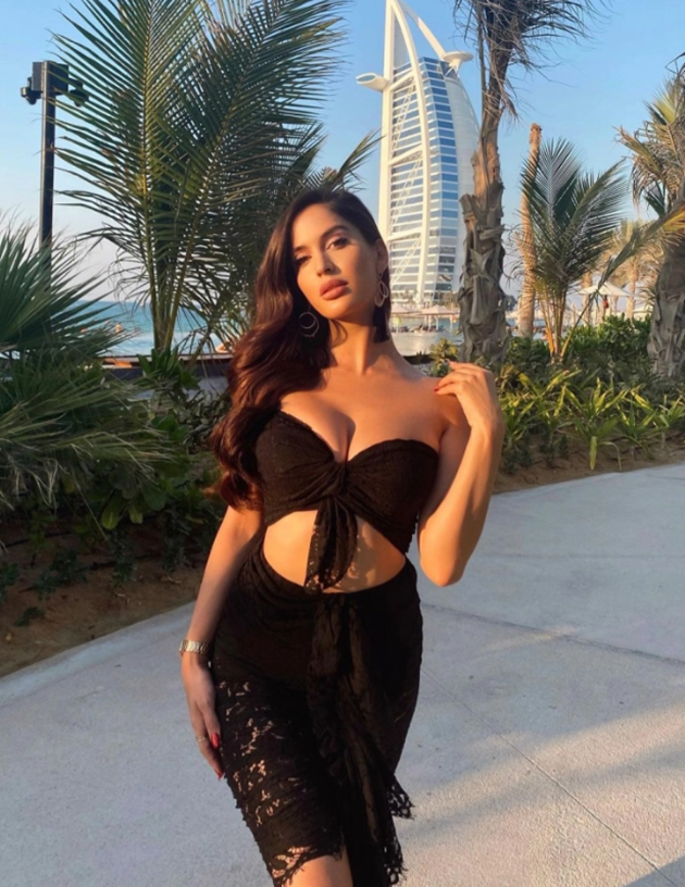 Neymar’s ex-girlfriend Natalia Barulich looks sensational in flesh-coloured bikini after unveiling dramatic new look - Bóng Đá