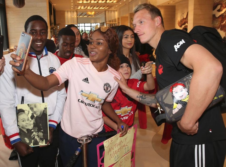 Man united chia tay nước Úc - Bóng Đá