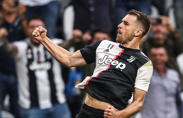 Neymar đến thăm đội tuyển Brazil (Daily Mail) - Bóng Đá