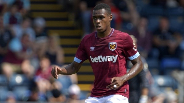 Leo Messi still leading in key stat despite going through 'bad' season - Bóng Đá