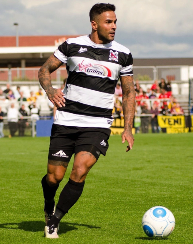 Meet Britain’s most ripped footballer Leon Scott, who juggles a pro career while modelling for JD Sport and Footasylum - Bóng Đá
