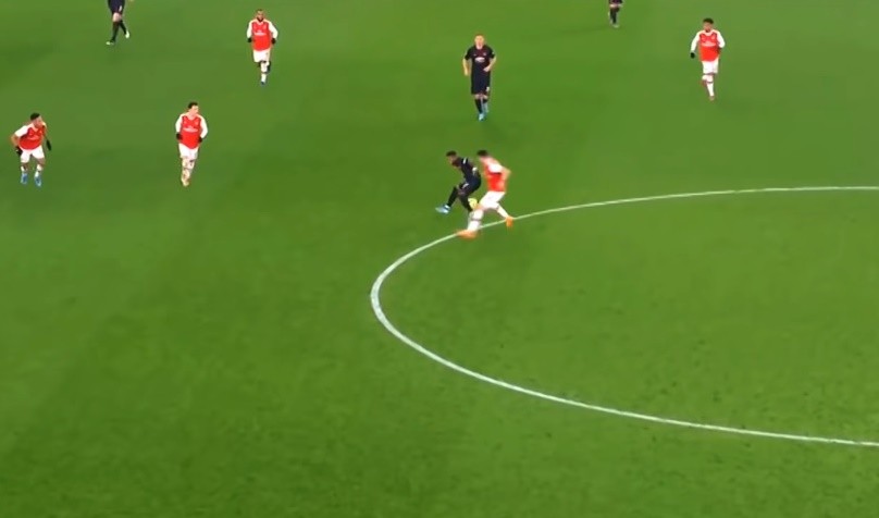 10 khoảnh khắc cực chất của Fred mùa này: Thánh 'nutmeg'! - Bóng Đá