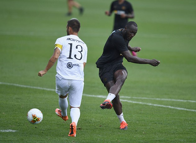 Ảnh Inter Milan tập trước trận gặp Shakhtar - Bóng Đá