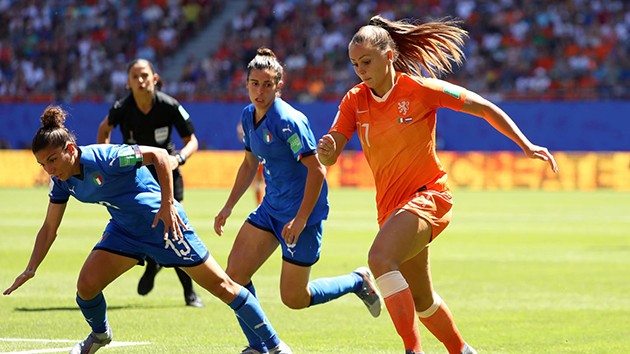 Phòng thay đồ MU nghĩ gì về tương lai Pogba - Bóng Đá