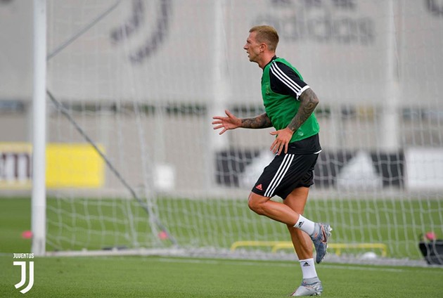 ảnh: Buổi tập đầu tiên của Juventus - Bóng Đá