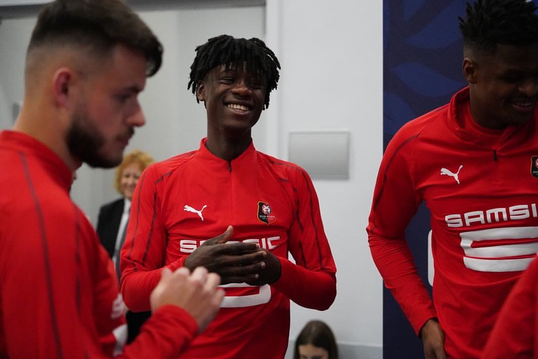 Real, Barca, Bayern theo đuổi Eduardo Camavinga - Bóng Đá